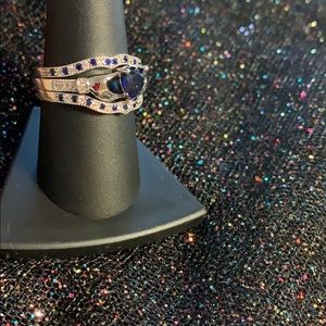 Size 9 triple band ring